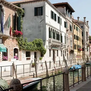 Hotel Host, Venice